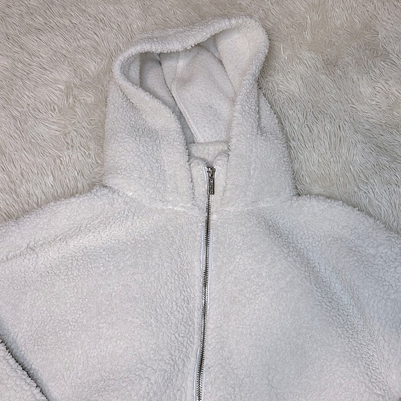 Calvin Klein Cropped Teddy Jacket - Picture 4 of 10